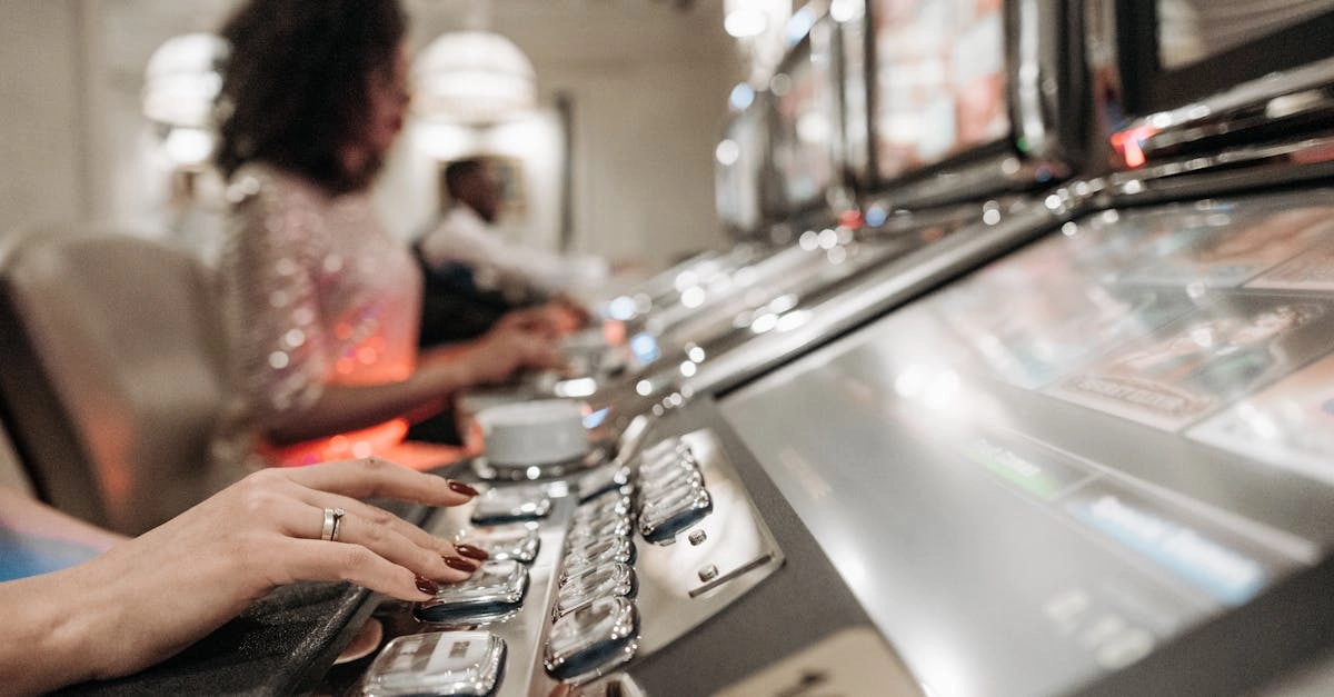 Игровые автоматы онлайн на экране компьютера - развлечение или зависимость